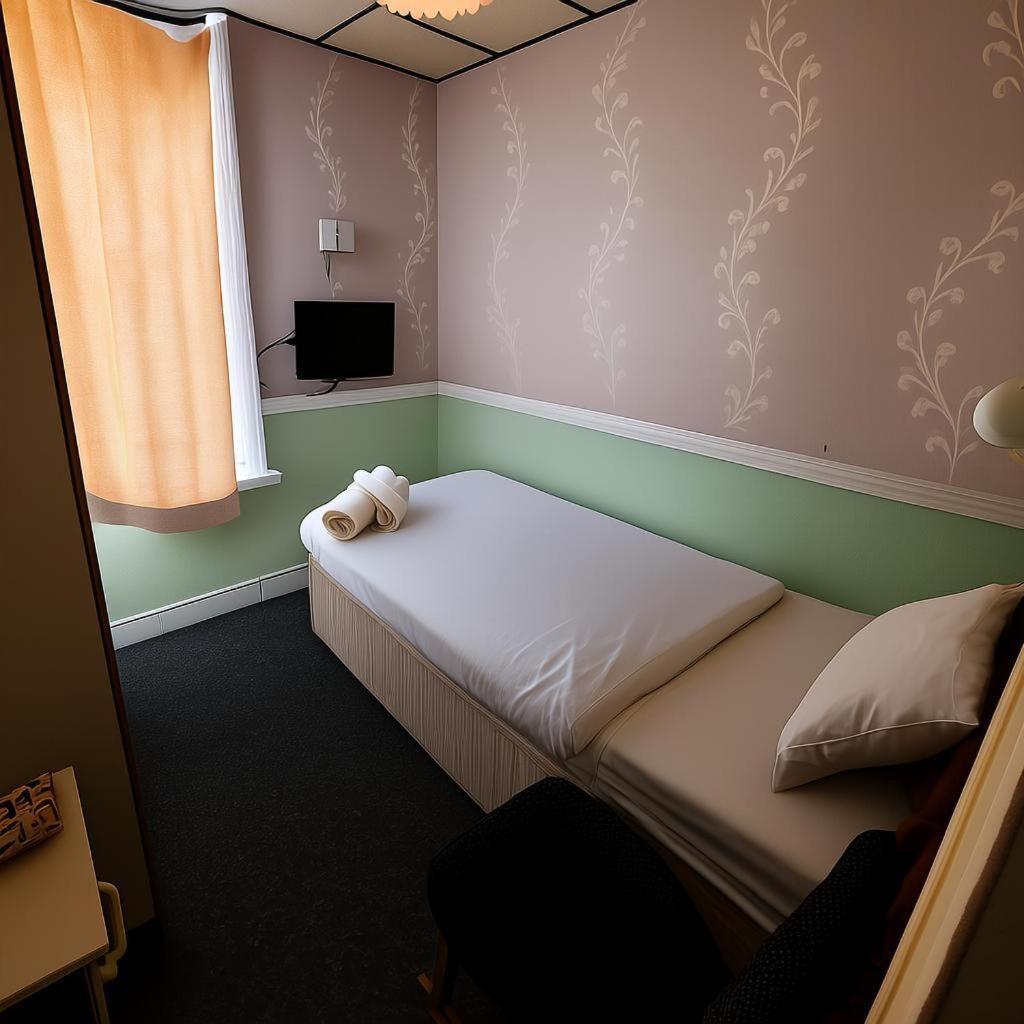 St Elmo Hotel 3*
